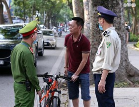Hà Nội: Phạt tổng số hơn 3 tỷ đồng các trường hợp không đeo khẩu trang nơi công cộng