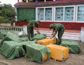 Quảng Ninh: Tiêu hủy 1,5 tấn thực phẩm không rõ nguồn gốc